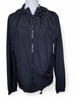 black aeropostale lightweight windbreaker jacket with hood and zipper pockets